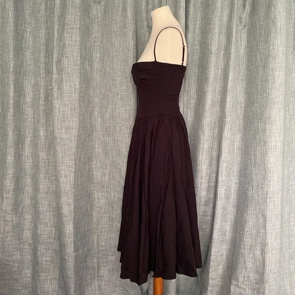 Elegant Black Spaghetti Strap Dress - Picture 5 of 7